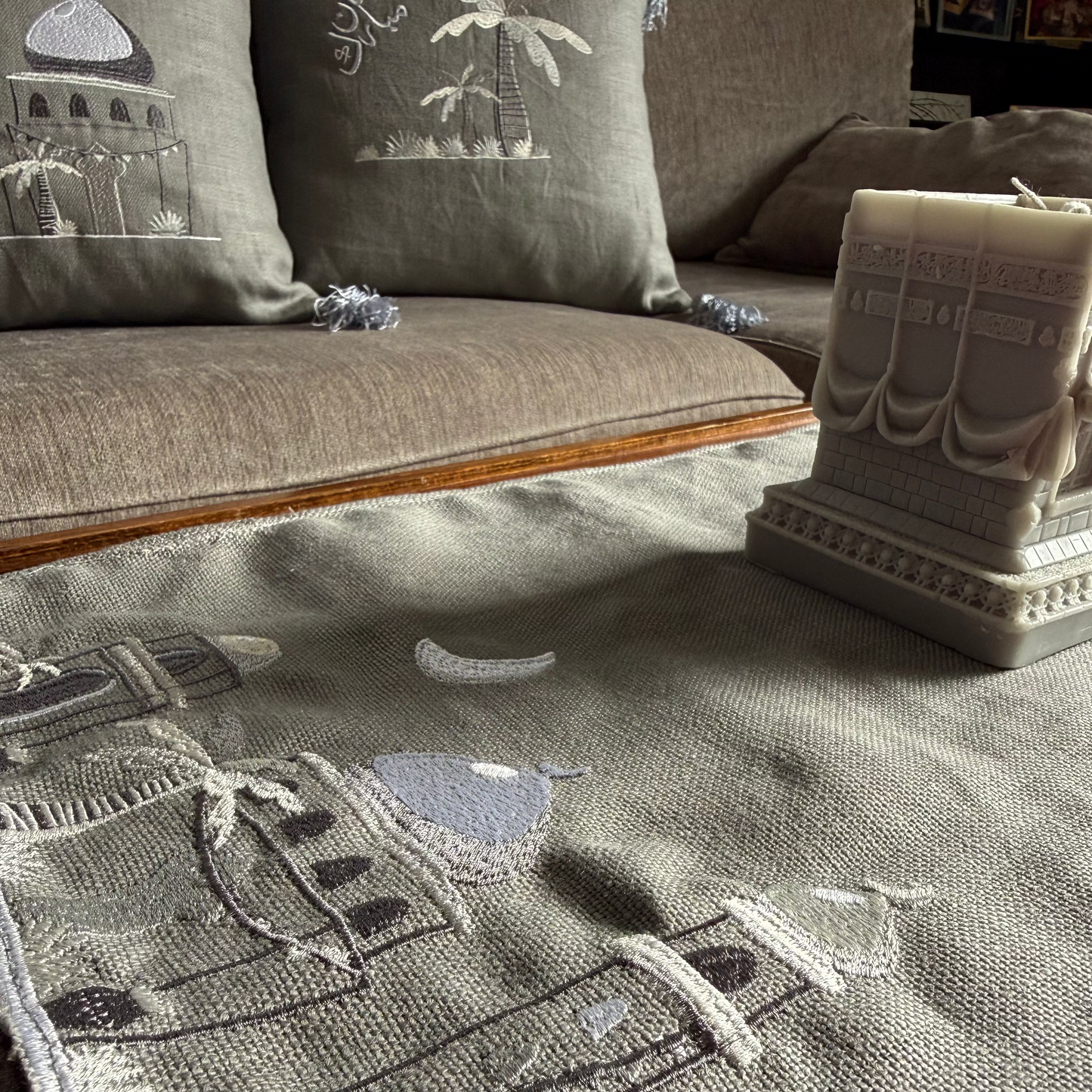 Ramadan Table & Sofa Set – Runner + 2 Decorative Pillows